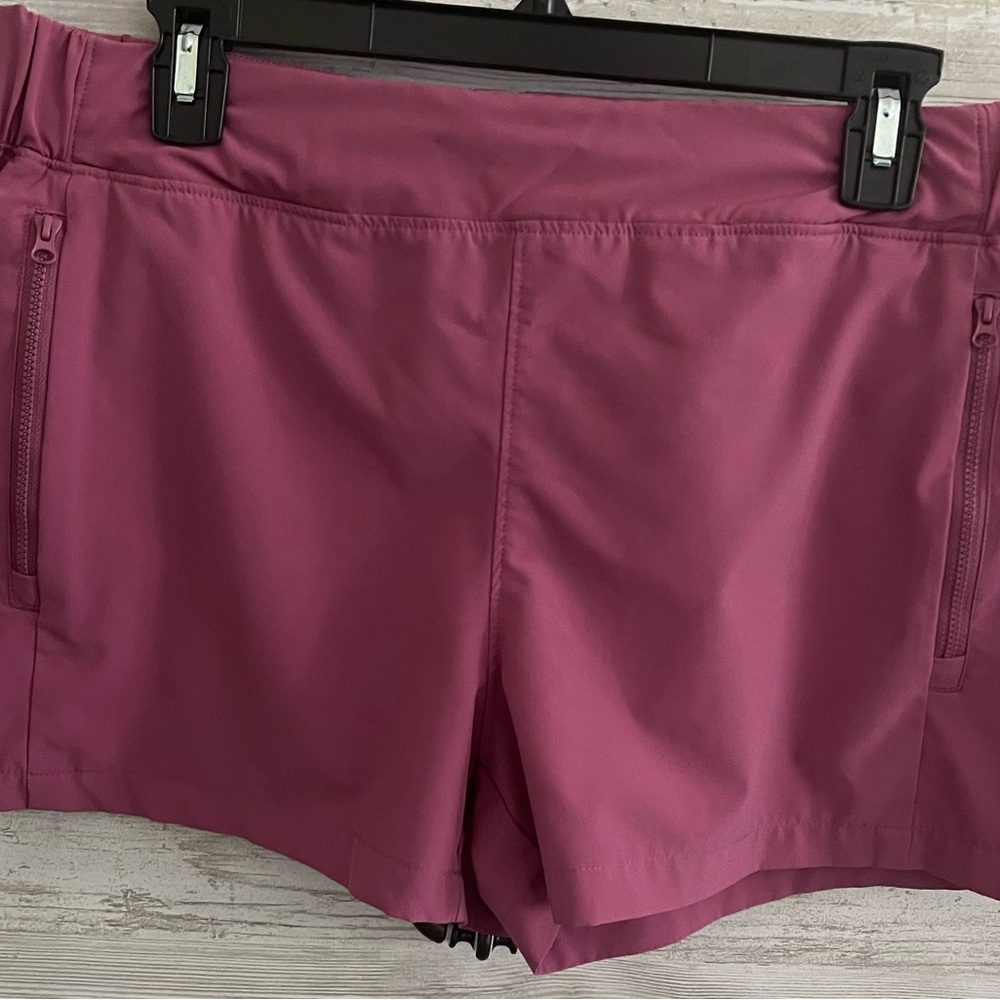 Women’s Reel Legends Quick Dry Shorts size L